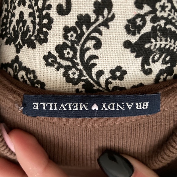 Brandy Melville Collared tank - Picture 4 of 5